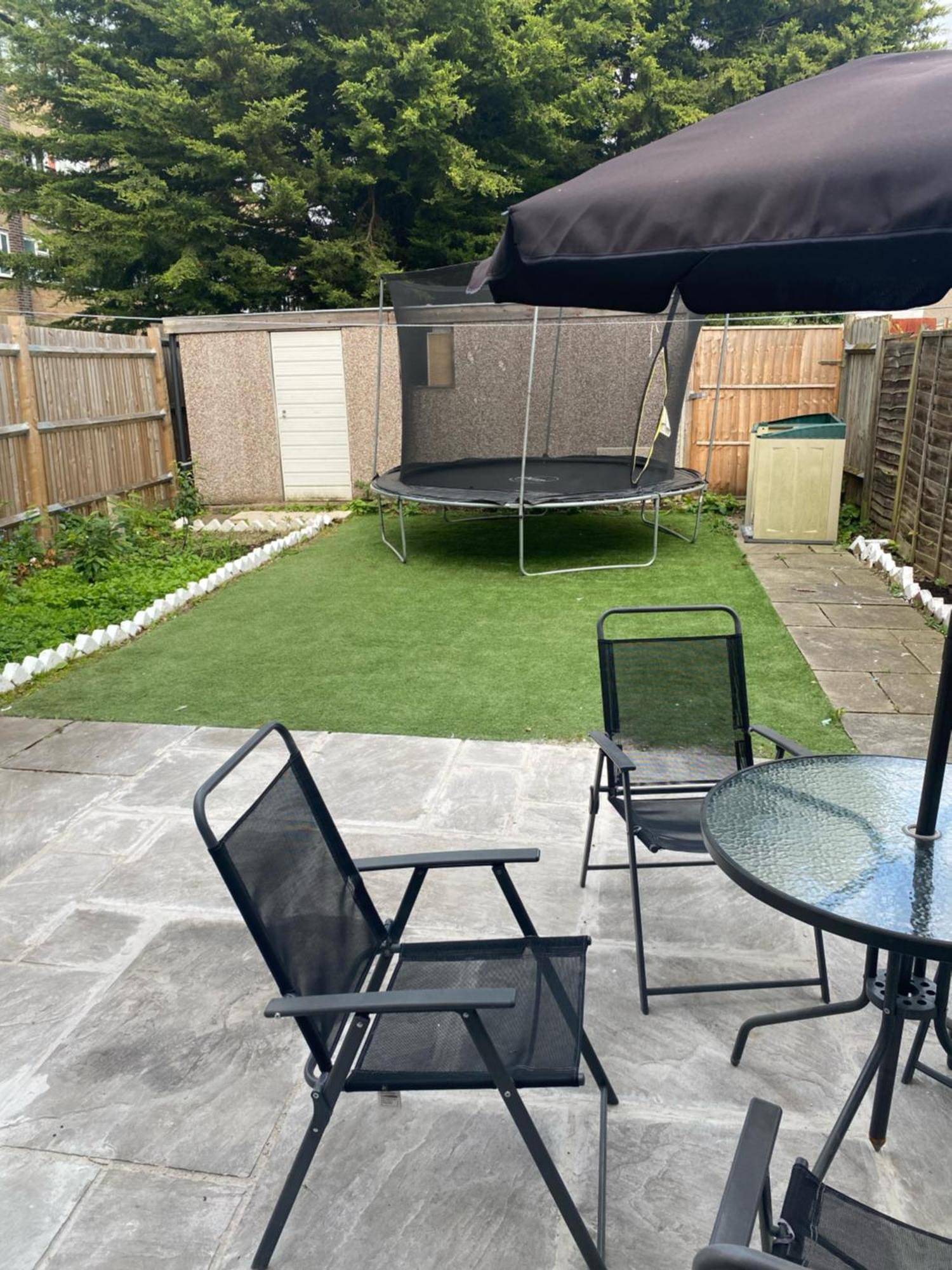 Charming And Cosy London Home, Garden, Parking & Family Fun Mitcham Exterior photo