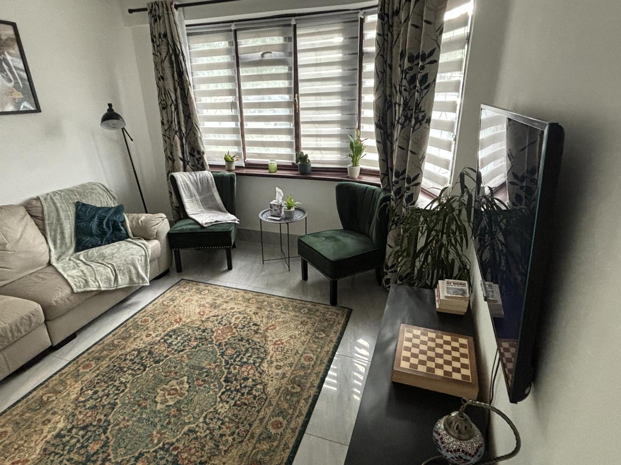 Charming And Cosy London Home, Garden, Parking & Family Fun Mitcham Exterior photo