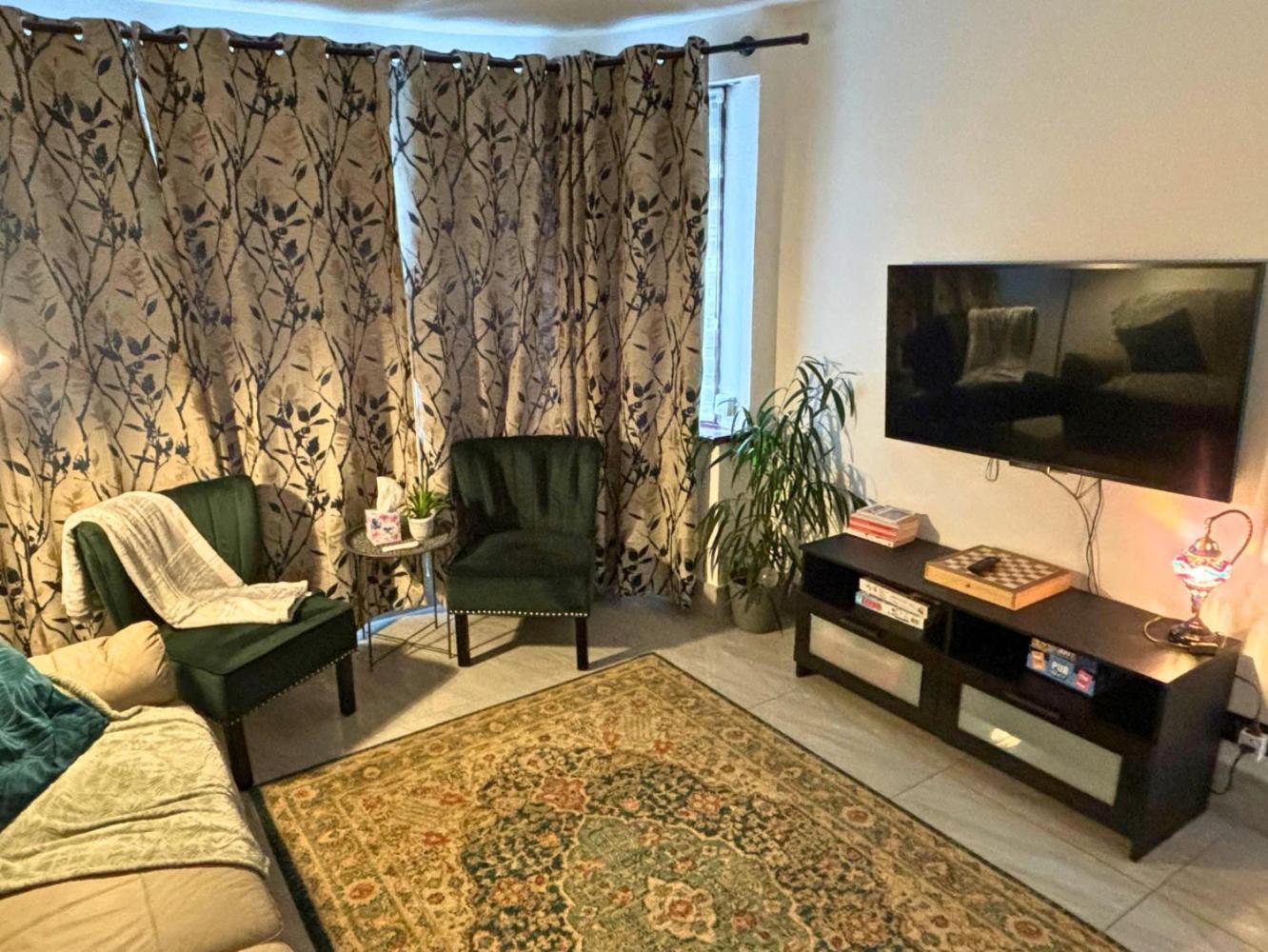 Charming And Cosy London Home, Garden, Parking & Family Fun Mitcham Exterior photo